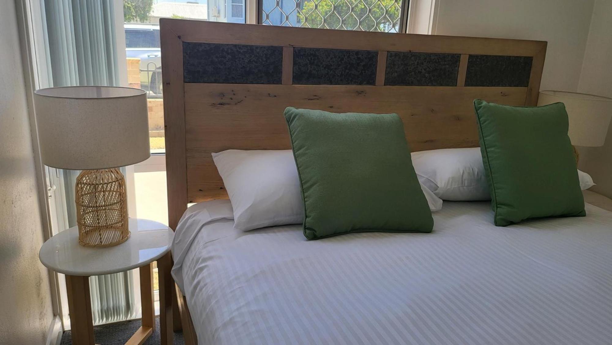 Husky 19 Beautifully Appointed Apartments - Great Location - In The Heart Of Husky Huskisson Bagian luar foto