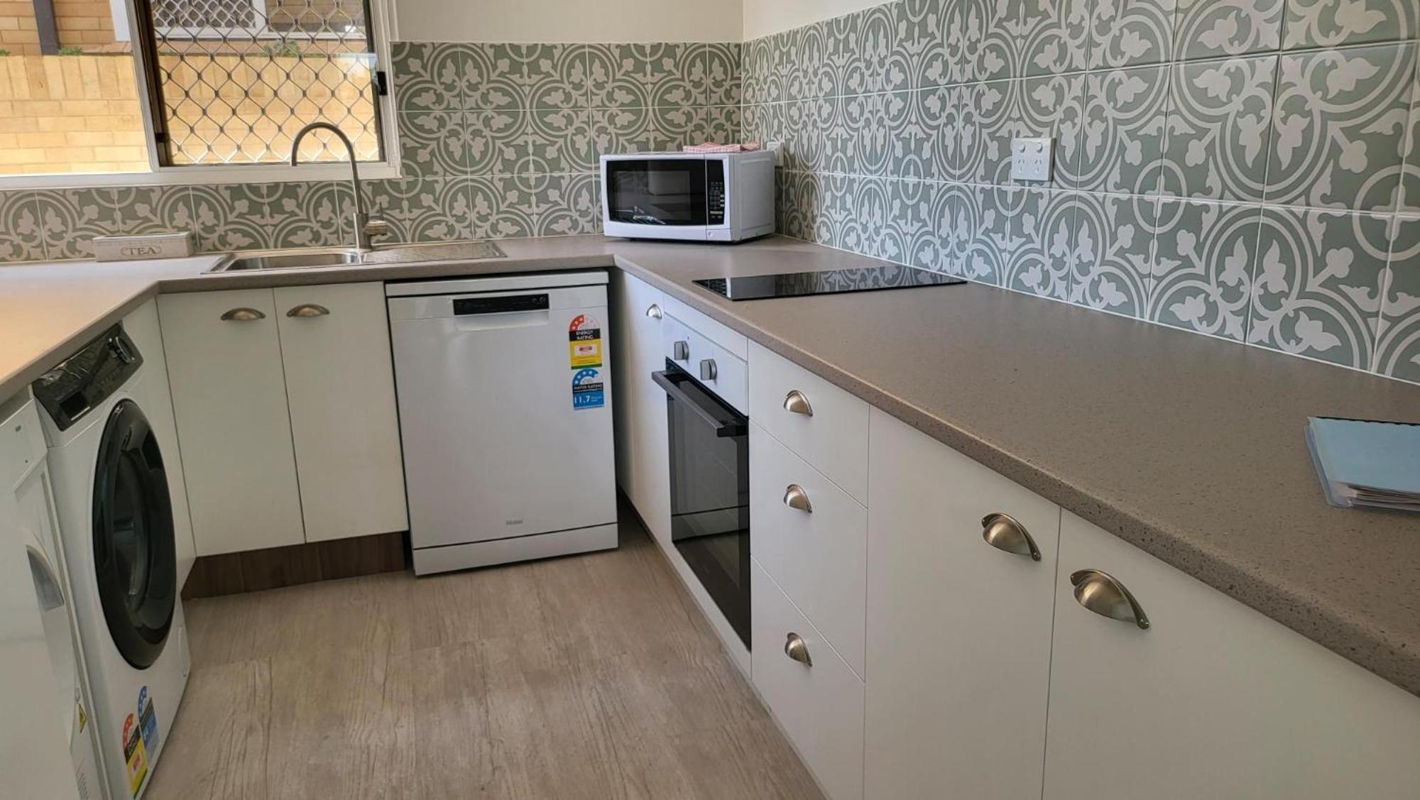 Husky 19 Beautifully Appointed Apartments - Great Location - In The Heart Of Husky Huskisson Bagian luar foto